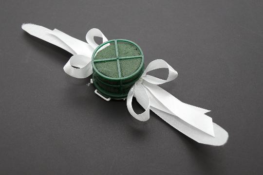 ESKÜVŐI KARKÖTŐ OASISSAL FEHÉR