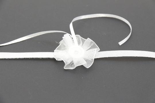 ESKÜVŐI KARDÍSZ TÉPŐZÁRAS GYEREK FEHÉR