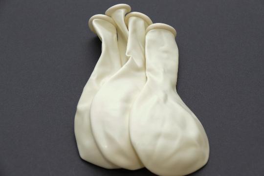 LÉGGÖMB 90MM (10DB) FEHÉR 01